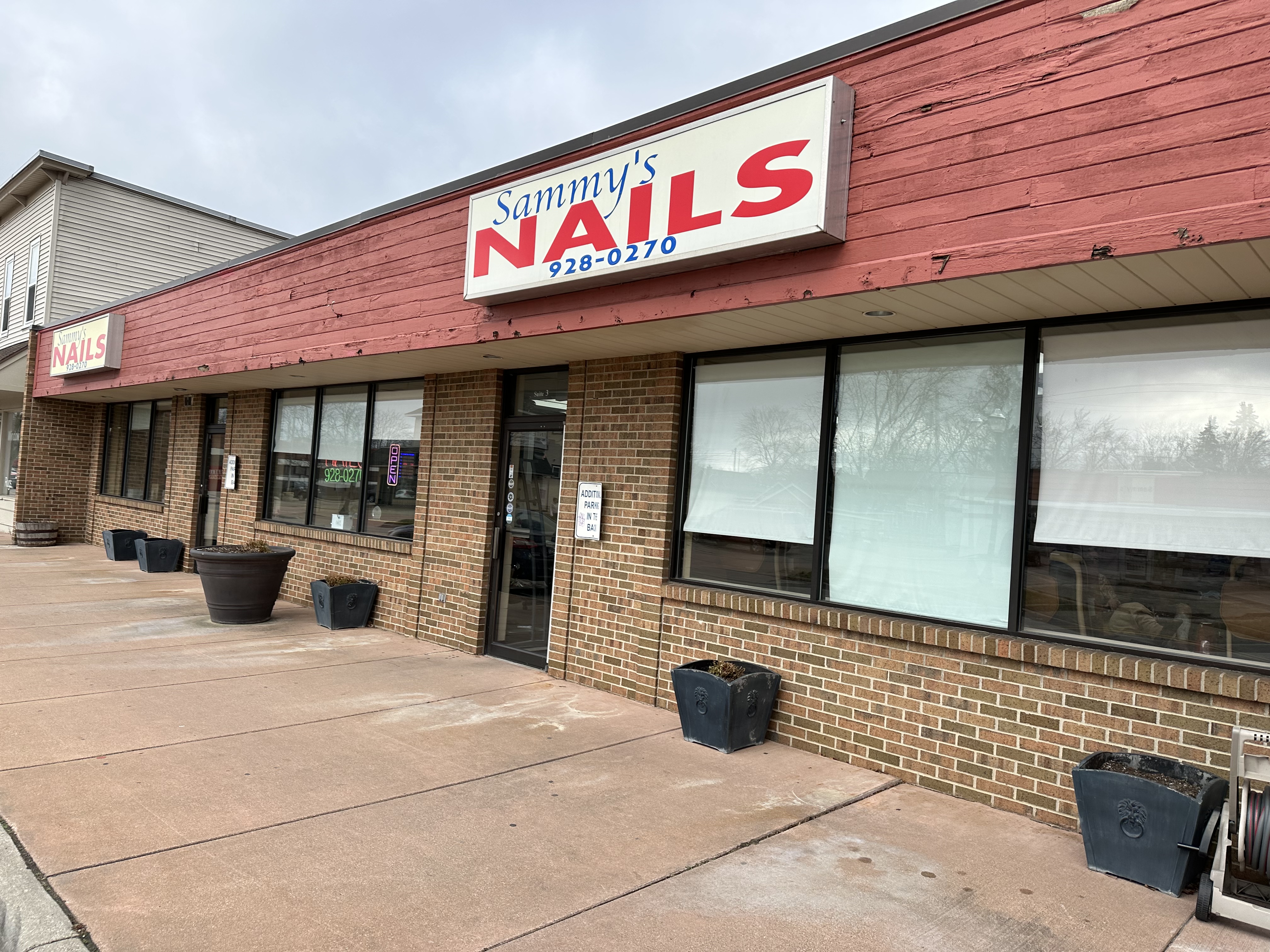 Sammy's Nails salon exterior in Holland, MI